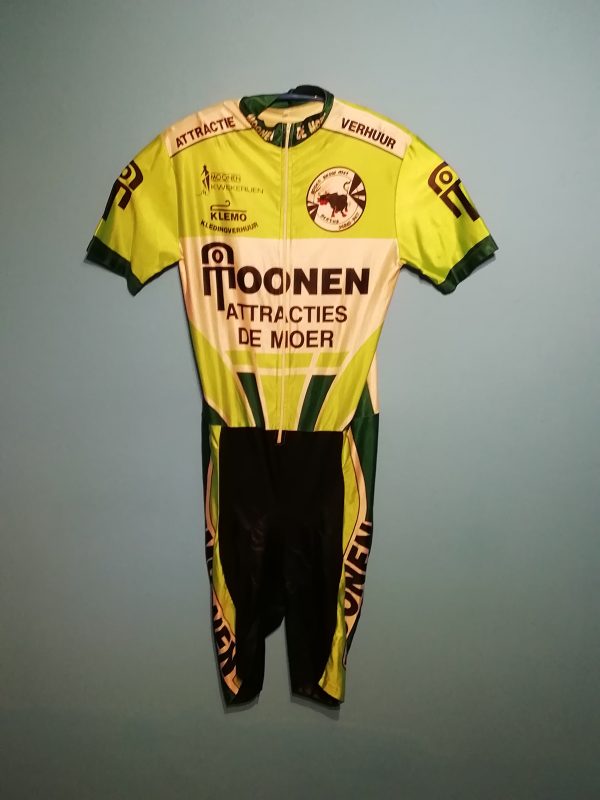 MOONEN ATTRACTIES  1993